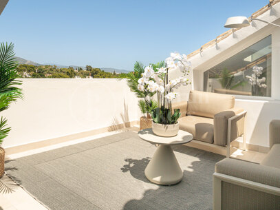 Penthouse Las Lolas – Renovated Penthouse for Sale in Nueva Andalucía