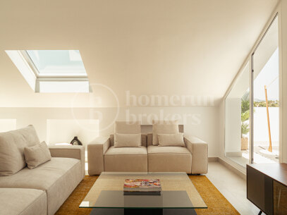 Penthouse Las Lolas – Renovated Penthouse for Sale in Nueva Andalucía