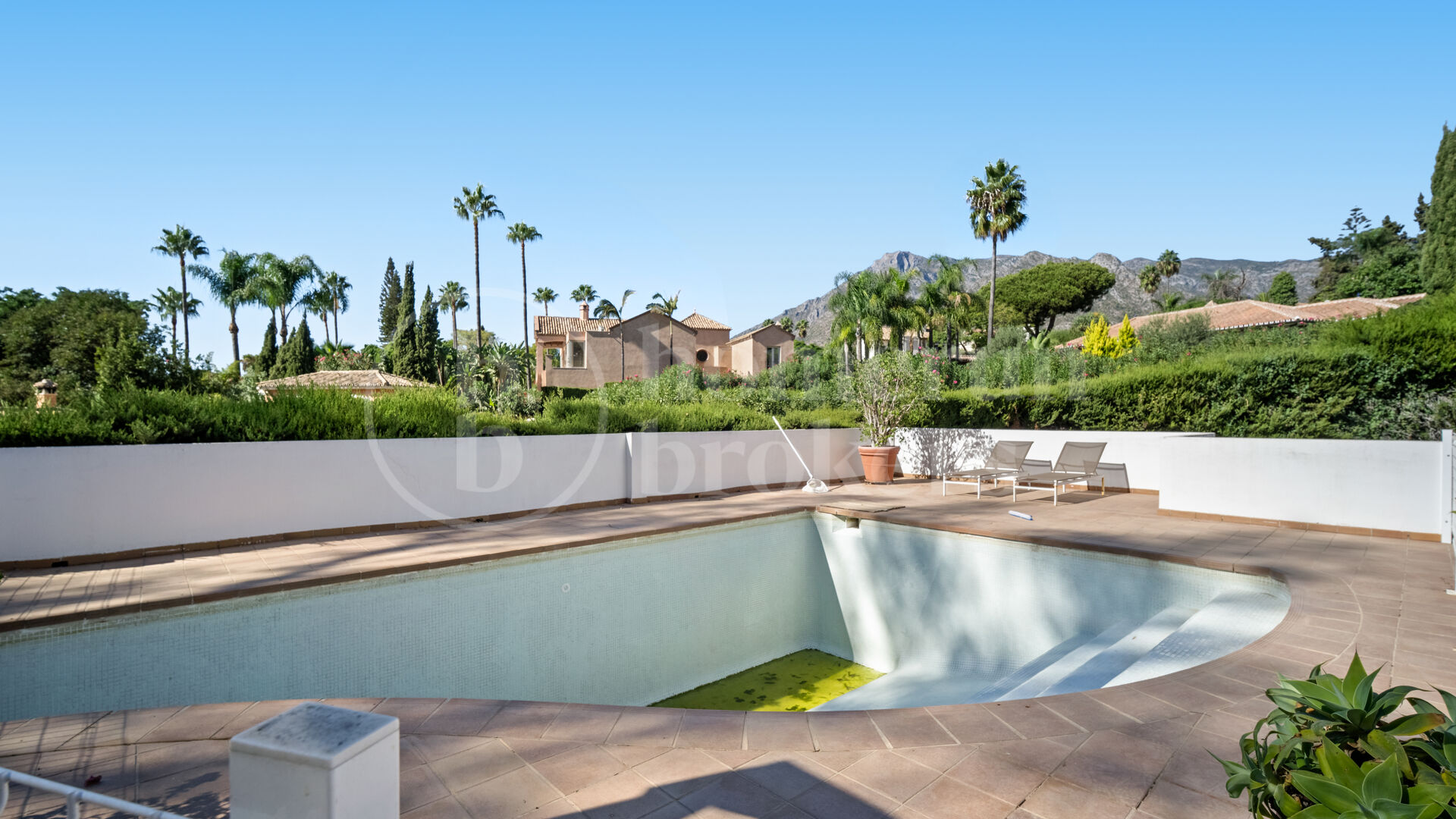 Villa La Merced – Renoverings- & investeringsmöjlighet