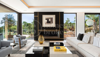 Villa Harmony - Lyxig design med privat spa och panoramautsikt över havet i Marbella Hill Club