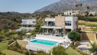 Villa Haven - Contemporary Luxury with a Private Spa in Marbella Hill Club