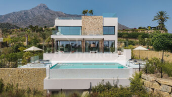 Villa Haven - Contemporary Luxury with a Private Spa in Marbella Hill Club