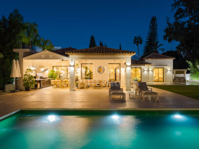 Villa Camelia - Elegant Villa i La Cerquilla, Nueva Andalusien