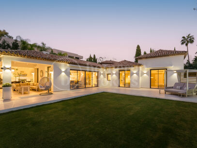 Villa Camelia - Elegant Villa i La Cerquilla, Nueva Andalusien