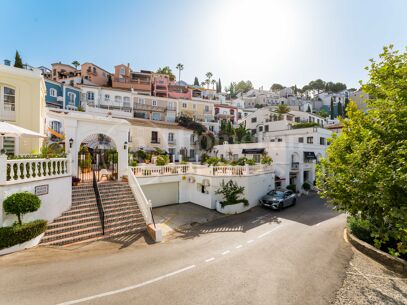 Casa Caritha - Renovated Townhouse with Sea Views for Long-Term Rent in La Heredia