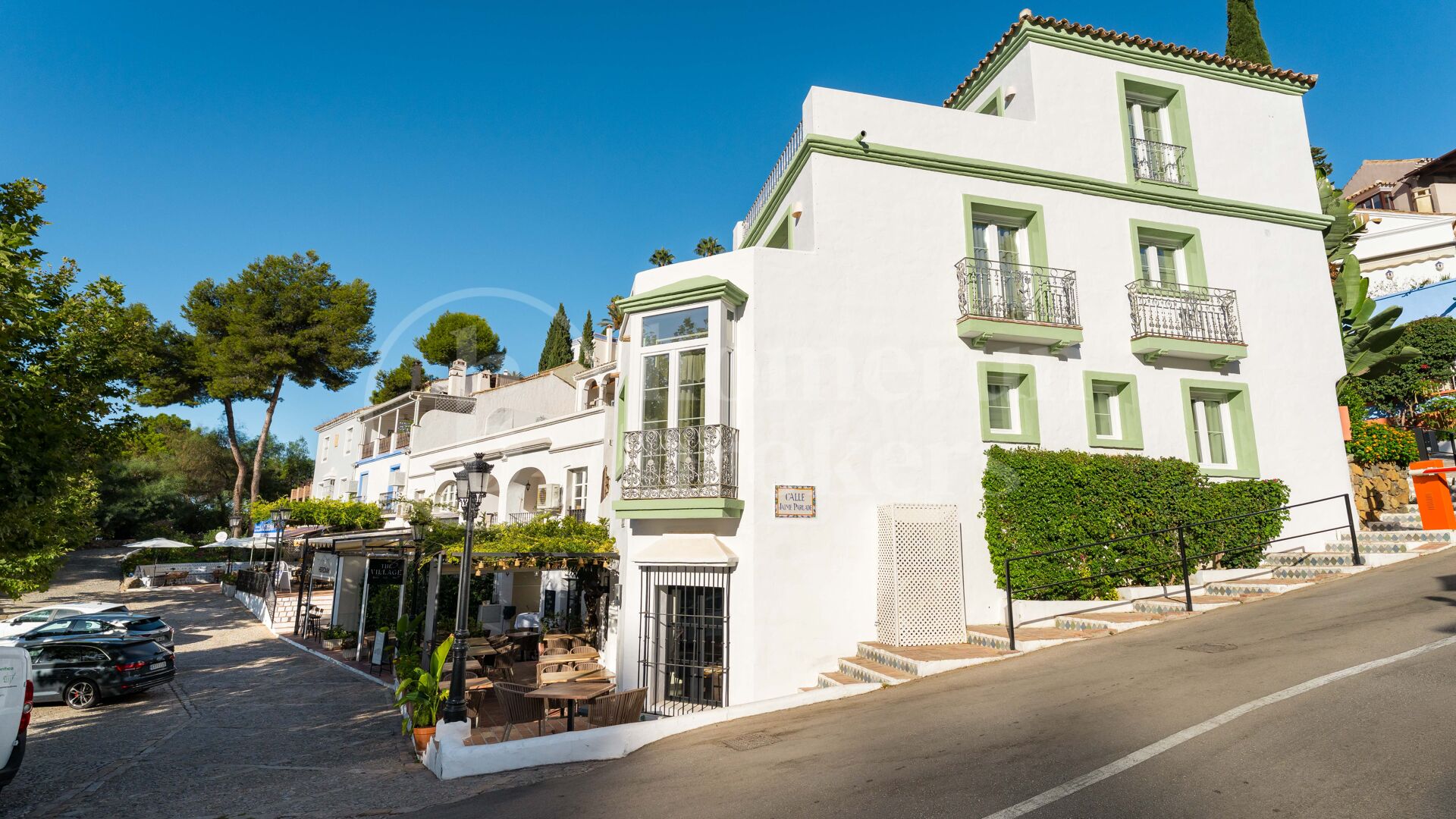 Casa Caritha - Renovated Townhouse with Sea Views for Long-Term Rent in La Heredia