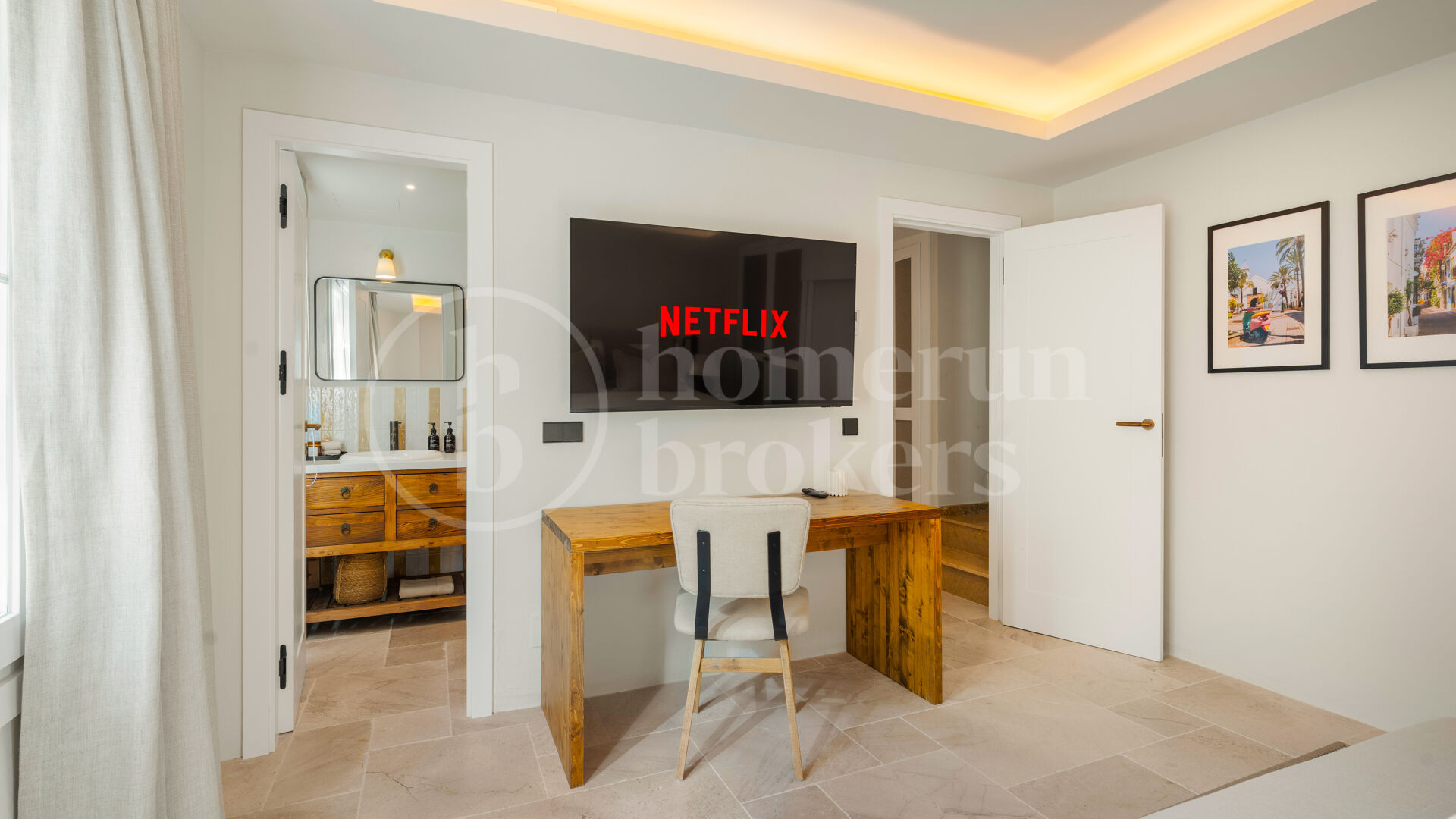 Casa Caritha - Renovated Townhouse with Sea Views for Long-Term Rent in La Heredia