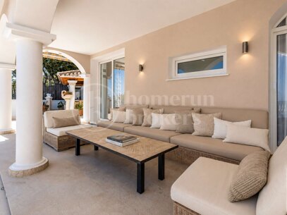 Villa El Herrojo - Lyxvilla med 6 sovrum för uthyrning och panoramautsikt över havet