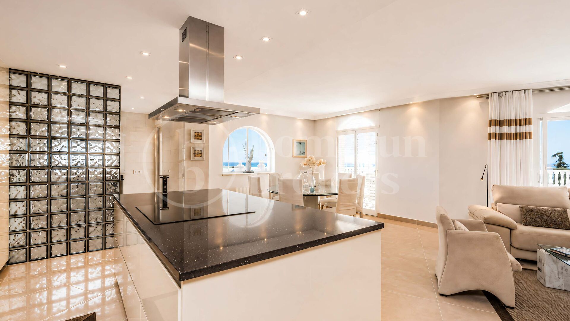 Villa El Herrojo - Lyxvilla med 6 sovrum för uthyrning och panoramautsikt över havet