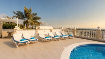 Villa El Herrojo - 6-Bedroom Luxury Rental Villa with Panoramic Sea Views