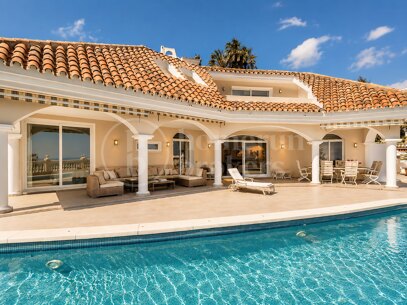 Villa El Herrojo - Lyxvilla med 6 sovrum för uthyrning och panoramautsikt över havet