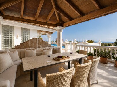 Villa El Herrojo - Lyxvilla med 6 sovrum för uthyrning och panoramautsikt över havet