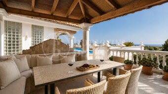 Villa El Herrojo - 6-Bedroom Luxury Rental Villa with Panoramic Sea Views