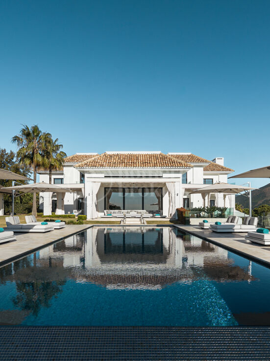 Casa Valentino - Lyxvilla med panoramautsikt över hav och berg