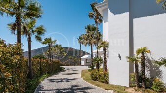 Casa Valentino - Luxury Mansion with Panoramic Sea and Mountain Views