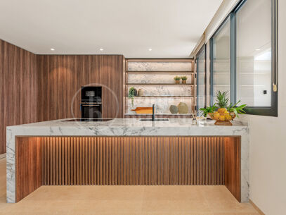 Villa Quercus - Contemporary Luxury Villa with Panoramic Sea Views