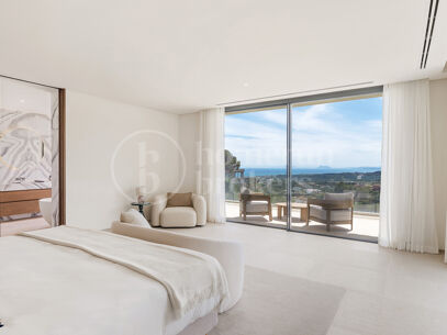 Villa Quercus - Contemporary Luxury Villa with Panoramic Sea Views