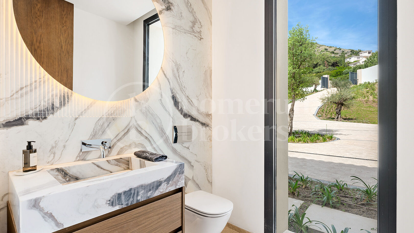 Villa Quercus - Contemporary Luxury Villa with Panoramic Sea Views