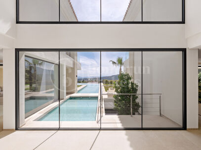 Villa Quercus - Contemporary Luxury Villa with Panoramic Sea Views