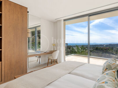 Villa Quercus - Contemporary Luxury Villa with Panoramic Sea Views