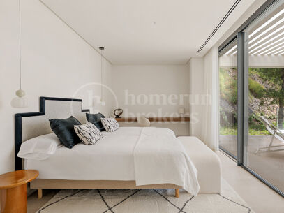 Villa Quercus - Contemporary Luxury Villa with Panoramic Sea Views