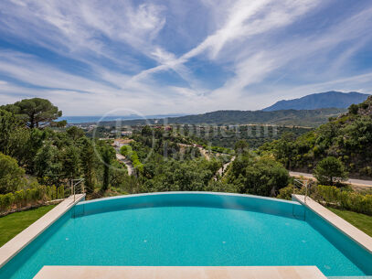 Villa Quercus - Contemporary Luxury Villa with Panoramic Sea Views