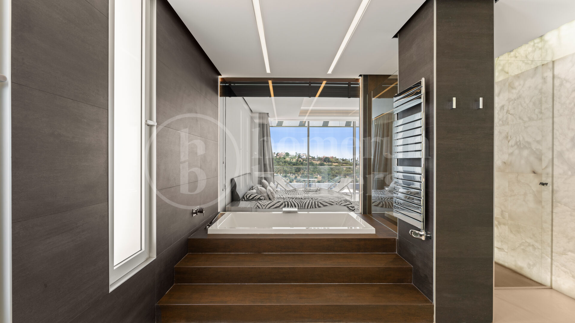 Villa Kasia – Modern villa med panoramautsikt över havet