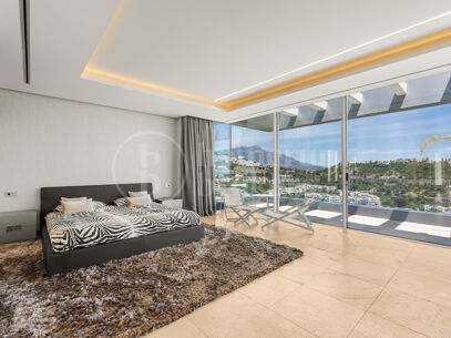 Villa Kasia – Modern villa med panoramautsikt över havet