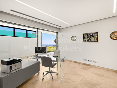 Villa Kasia – Modern villa med panoramautsikt över havet