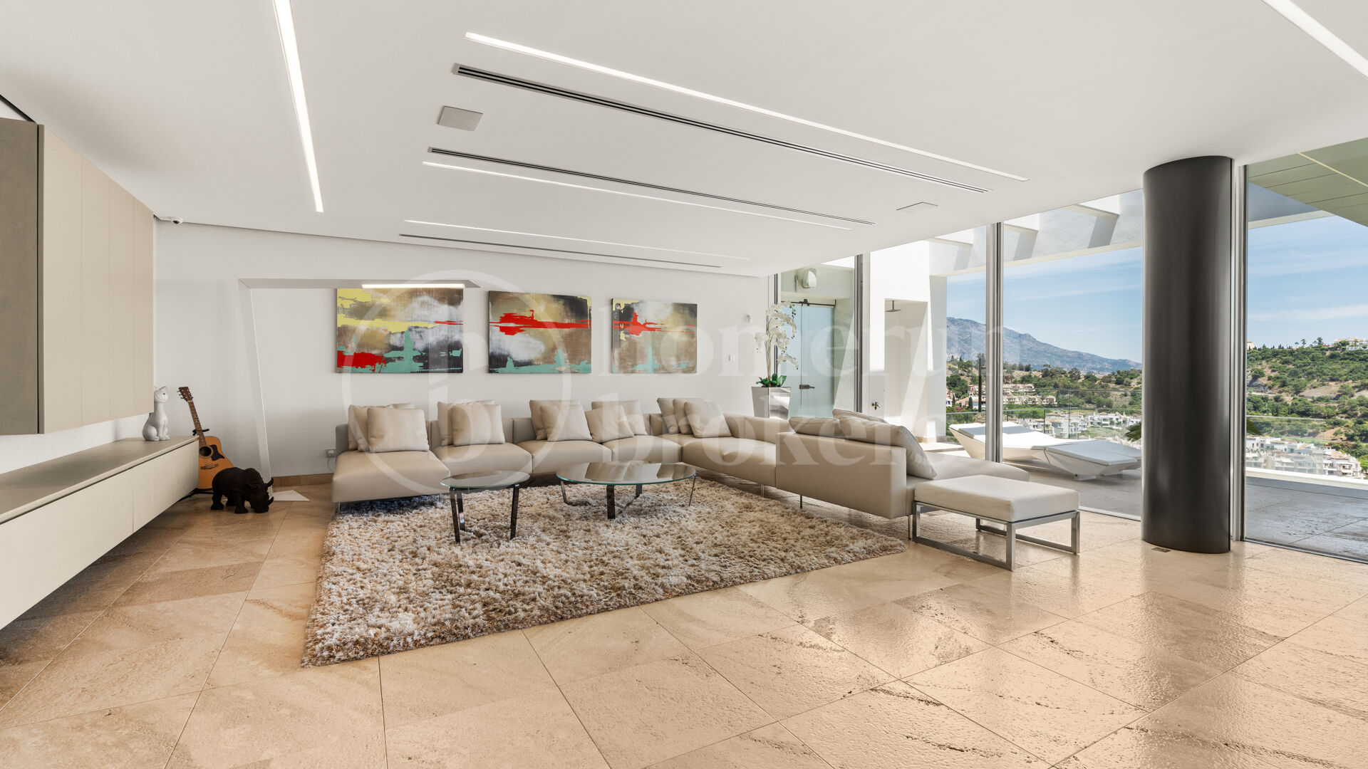 Villa Kasia – Modern villa med panoramautsikt över havet