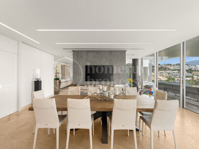 Villa Kasia – Modern villa med panoramautsikt över havet