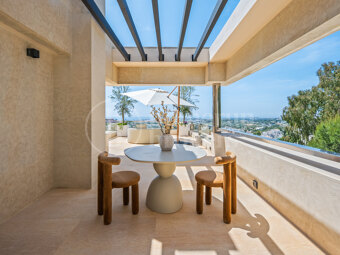Penthouse Feroz – Lyxig duplex-penthouse med panoramautsikt över havet