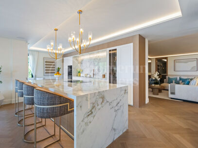 Penthouse Feroz – Lyxig duplex-penthouse med panoramautsikt över havet