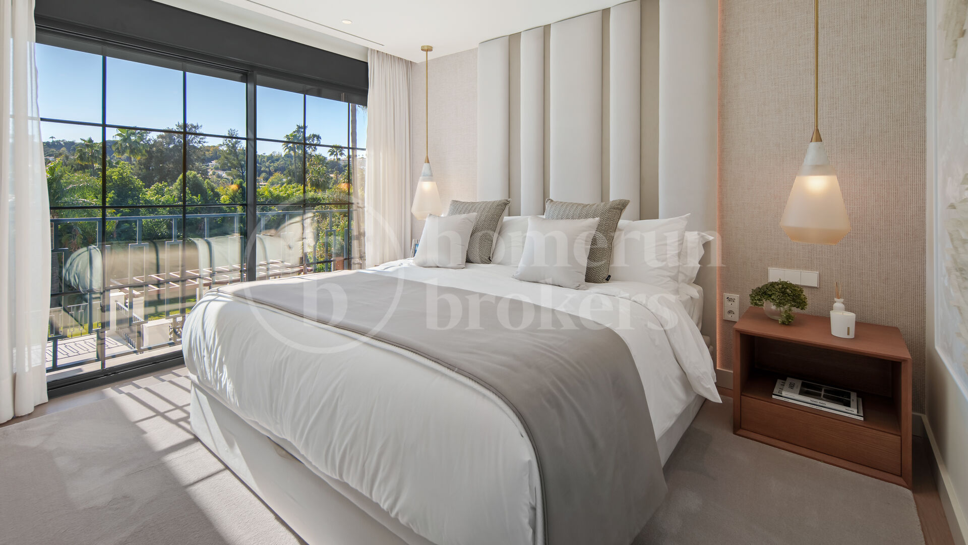 Villa Monte Blanco - Luxury Contemporary Villa in the Golf Valley