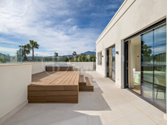 Villa till försäljning i Nueva Andalucia, Marbella (alla områden)