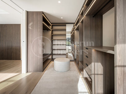 Villa Monte Blanco - Luxury Contemporary Villa in the Golf Valley