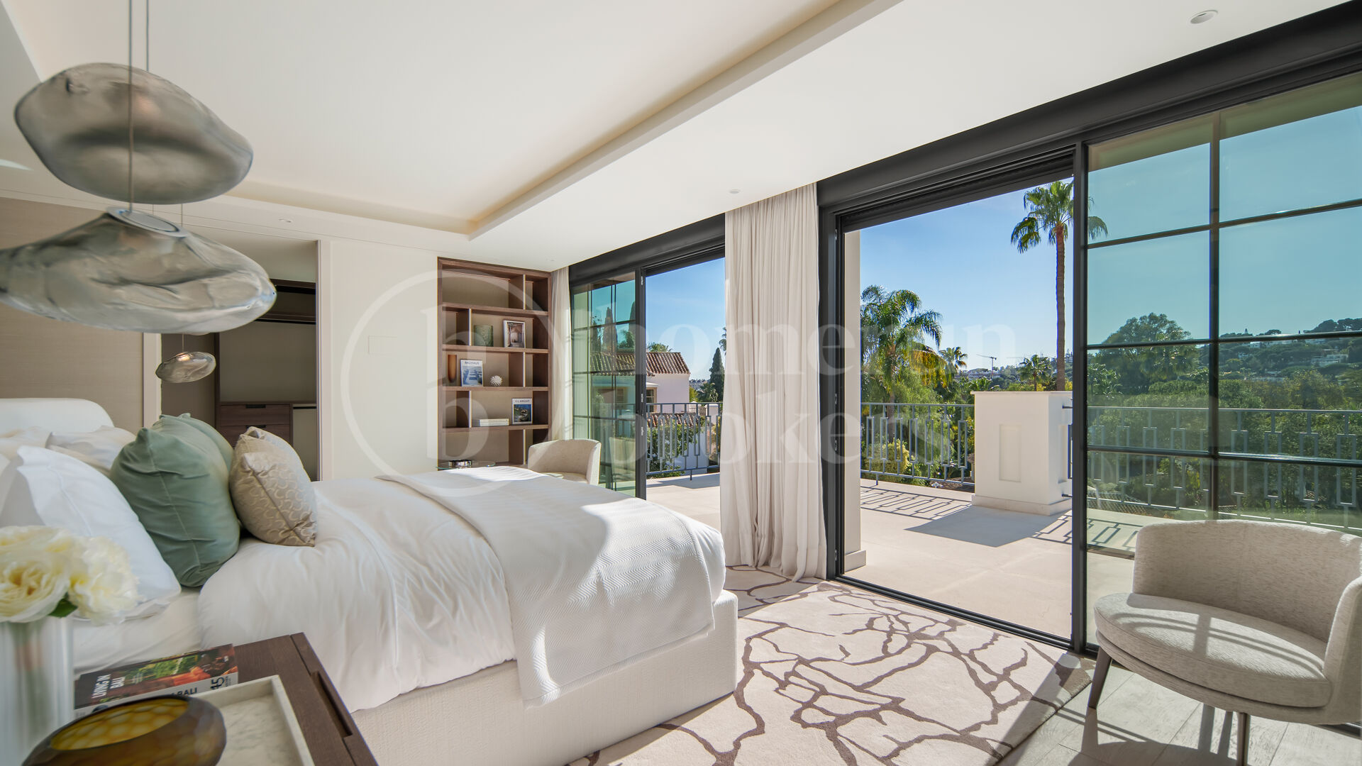 Villa Monte Blanco - Luxury Contemporary Villa in the Golf Valley