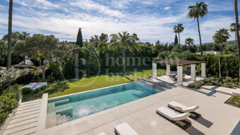 Villa Monte Blanco - Luxury Contemporary Villa in the Golf Valley