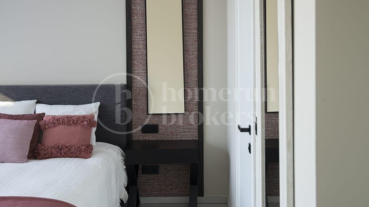 9-Bedroom Luxury Villa with Panoramic Sea Views in Estepona East