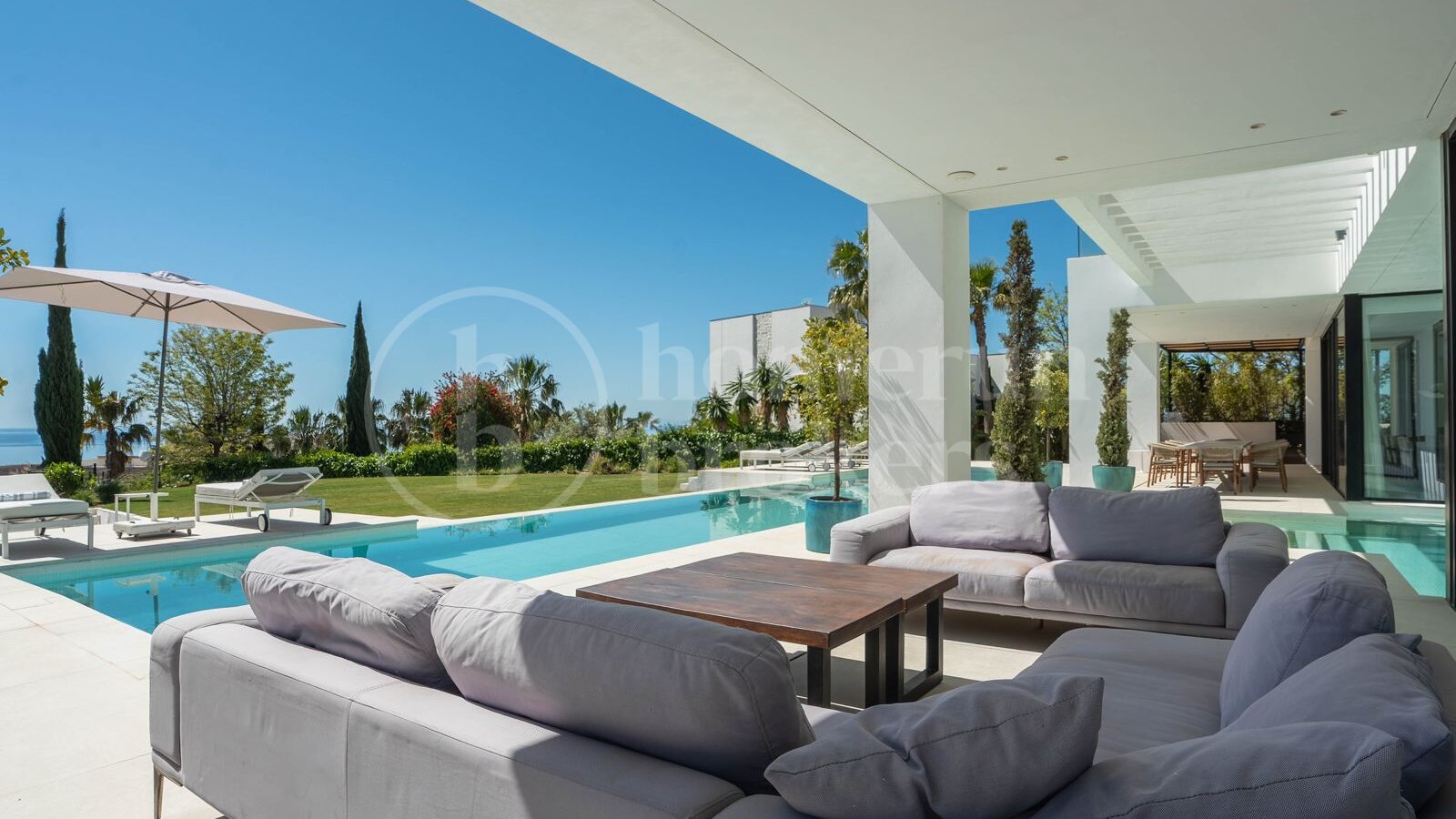 9-Bedroom Luxury Villa with Panoramic Sea Views in Estepona East