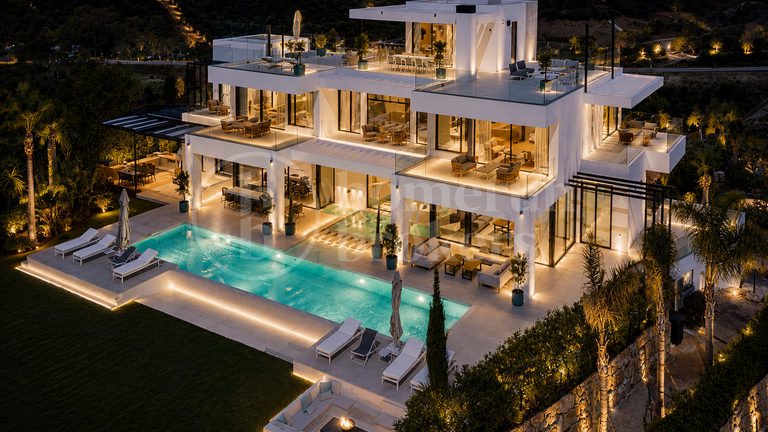 9-Bedroom Luxury Villa with Panoramic Sea Views in Estepona East