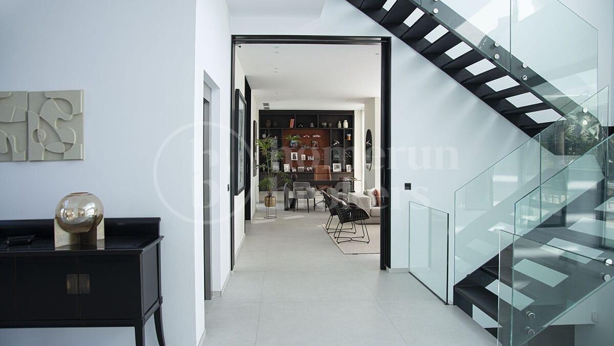 9-Bedroom Luxury Villa with Panoramic Sea Views in Estepona East