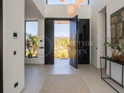 9-Bedroom Luxury Villa with Panoramic Sea Views in Estepona East