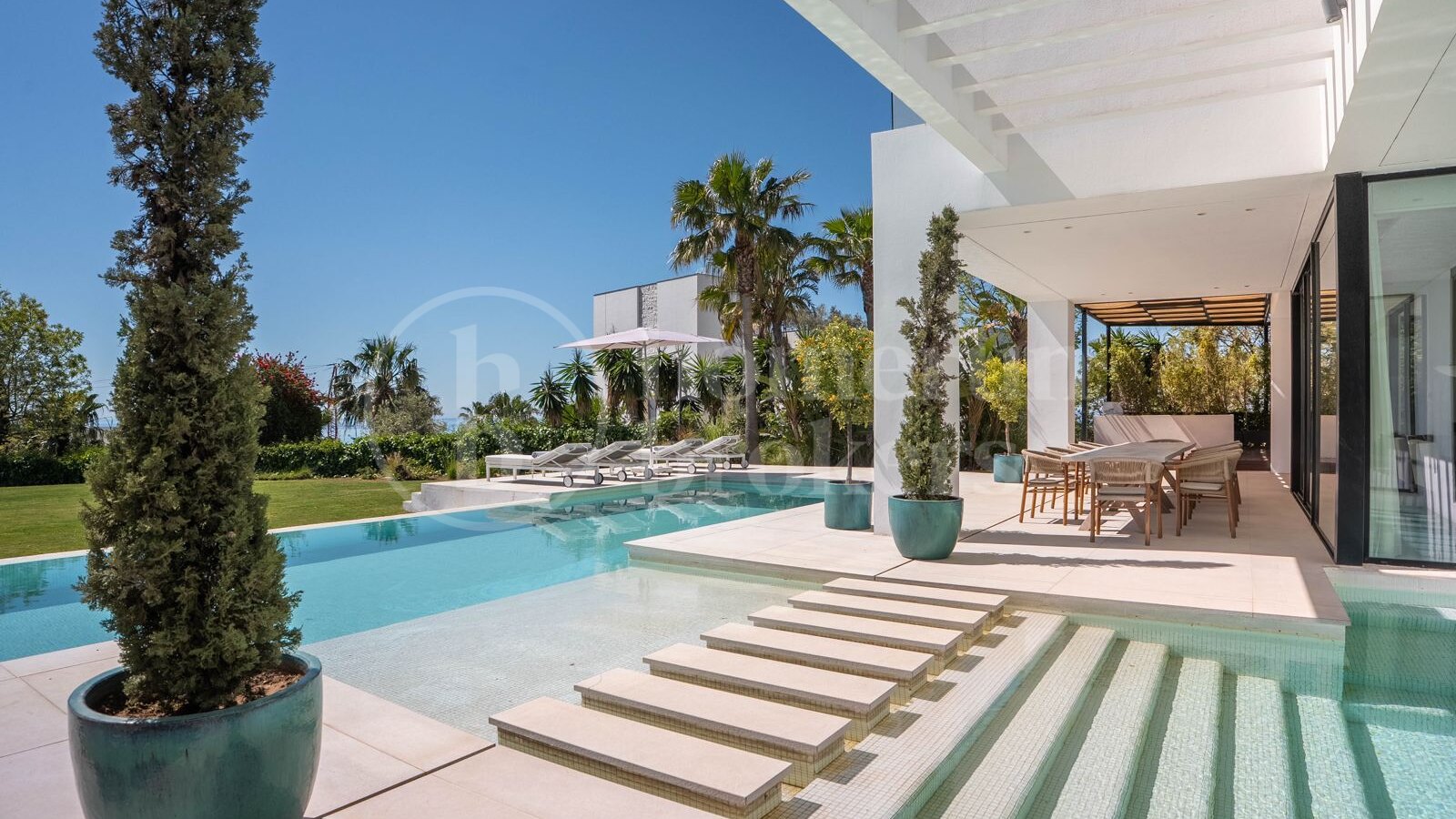 9-Bedroom Luxury Villa with Panoramic Sea Views in Estepona East
