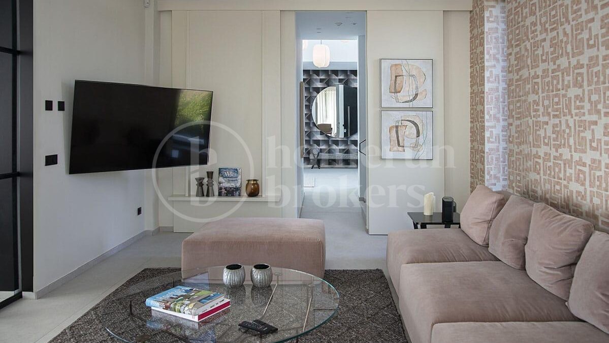 9-Bedroom Luxury Villa with Panoramic Sea Views in Estepona East