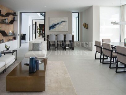 9-Bedroom Luxury Villa with Panoramic Sea Views in Estepona East