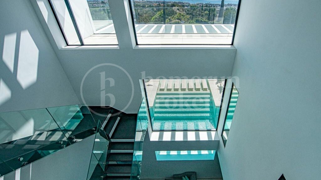 9-Bedroom Luxury Villa with Panoramic Sea Views in Estepona East