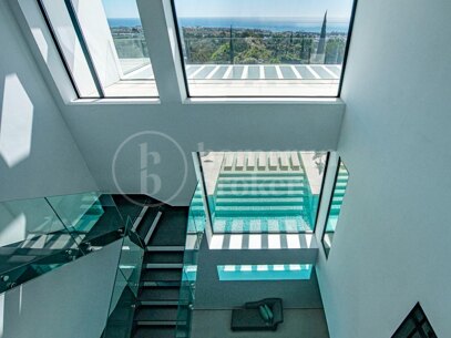 9-Bedroom Luxury Villa with Panoramic Sea Views in Estepona East