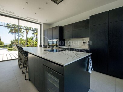 9-Bedroom Luxury Villa with Panoramic Sea Views in Estepona East
