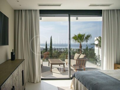 9-Bedroom Luxury Villa with Panoramic Sea Views in Estepona East